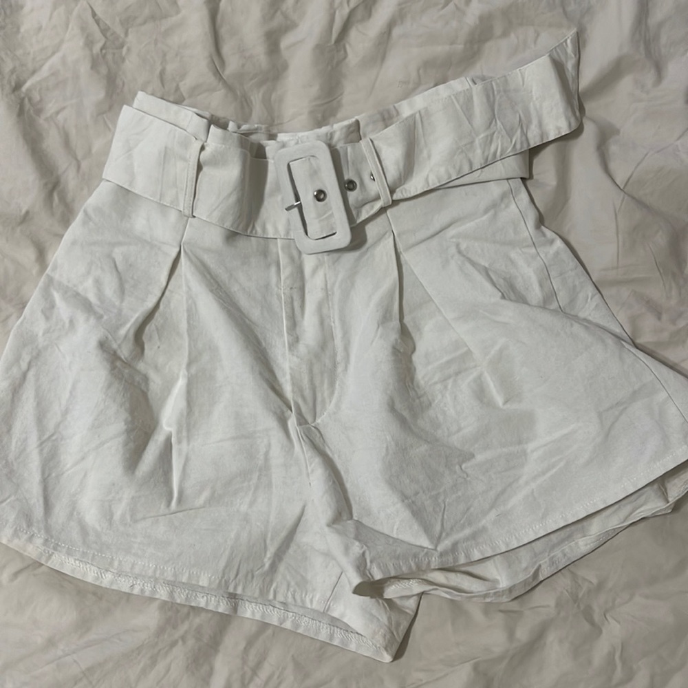 Belt buckle shorts